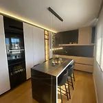 Shell Sky Luxury Penthouse With Private Pool *