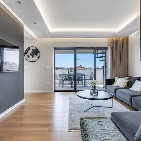 Shell Sky Luxury Penthouse With Private Pool *