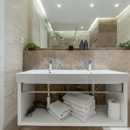 Shell Sky Luxury Penthouse With Private Pool *