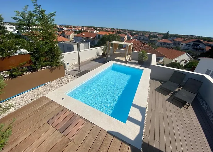 Shell Sky Luxury Penthouse With Private Pool Апартаменти *